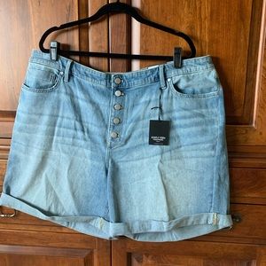 Vera Wang Plus Jean Shorts